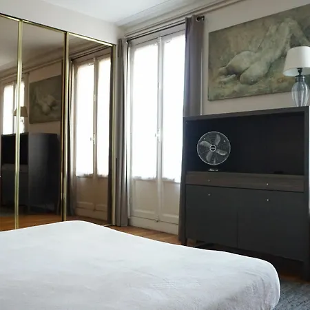 Appartement Etoile - 2 Pieces - 104 M² - 8 *
